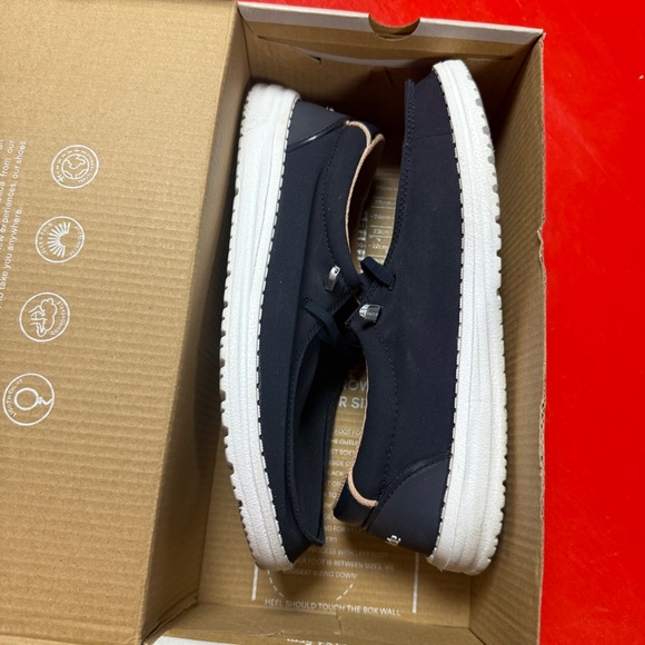 HEY DUDE NAVY SLIP ON SNEAKER LOAFERS - Picture 5 of 8